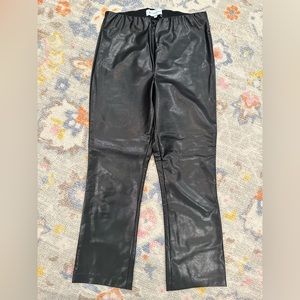 Tuckernuck black leather ashford Cropped Pants. Sz Lg.